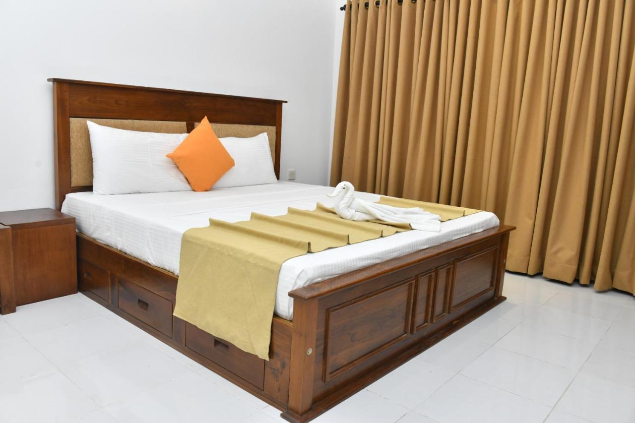 Urban Deck बिस्तर और नाश्ता Colombo