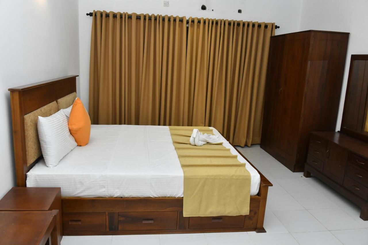 Urban Deck Bed and breakfast Colombo